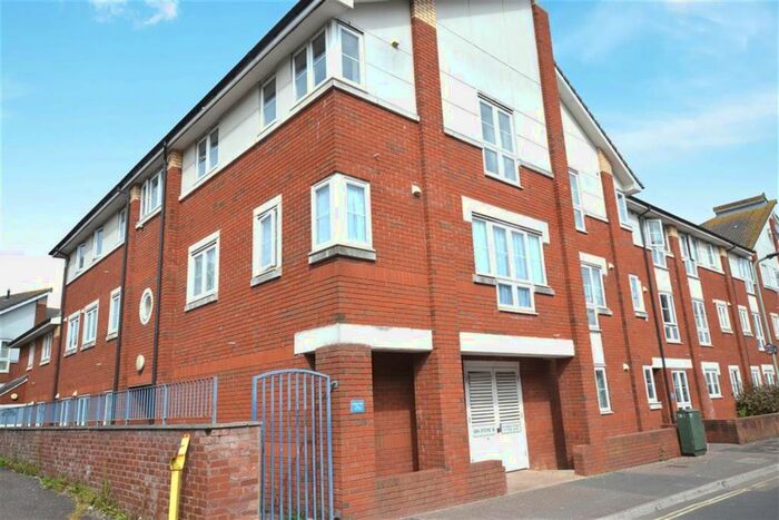 2 Bedroom Flat To Rent In Acland Road, Exeter, EX4
