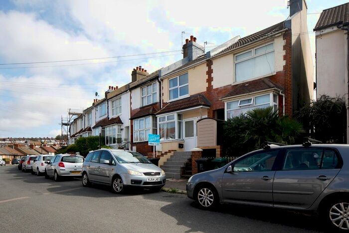 2 Bedroom Terraced House To Rent In Kimberley Road, Brighton, BN2