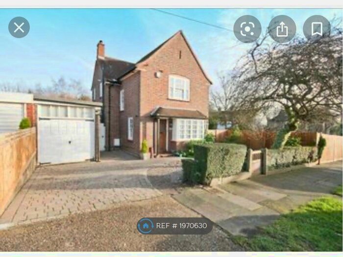 4 Bedroom Detached House To Rent In Latimer Gardens, London, HA5