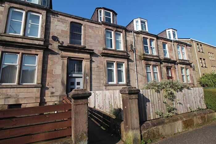 2 Bedroom Flat For Sale In Cardwell Road, Gourock, PA19