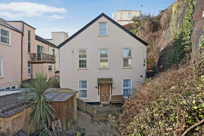 2 Bedroom Apartment To Rent In Marine Parade, Dawlish, Devon, EX7