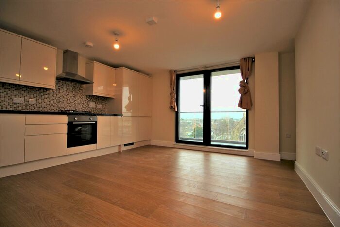 2 Bedroom Flat To Rent In Charter House, High Road, Ilford, IG1