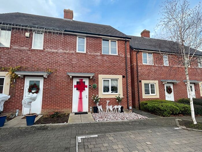 2 Bedroom Semi Detached House To Rent In Harry Saunders Lane, Repton Park, Ashford, TN23