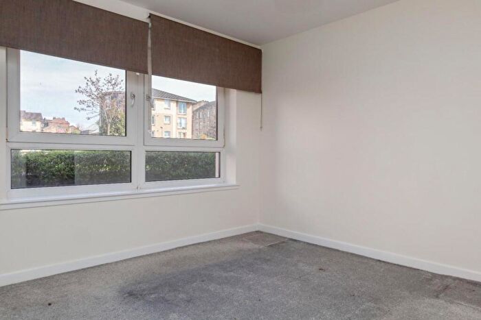 2 Bedroom Flat To Rent In / Finlay Drive, Glasgow, G31
