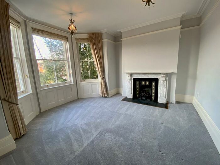 2 Bedroom Apartment To Rent In Hunter Road, Guildford, GU1