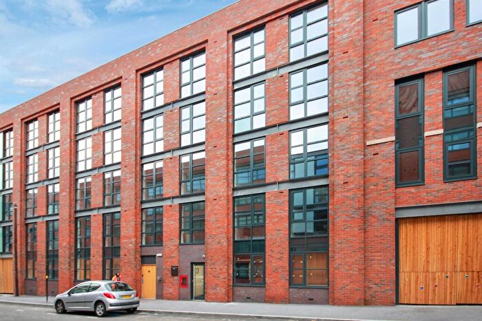 2 Bedroom Flat To Rent In Pope Street, Birmingham, B1