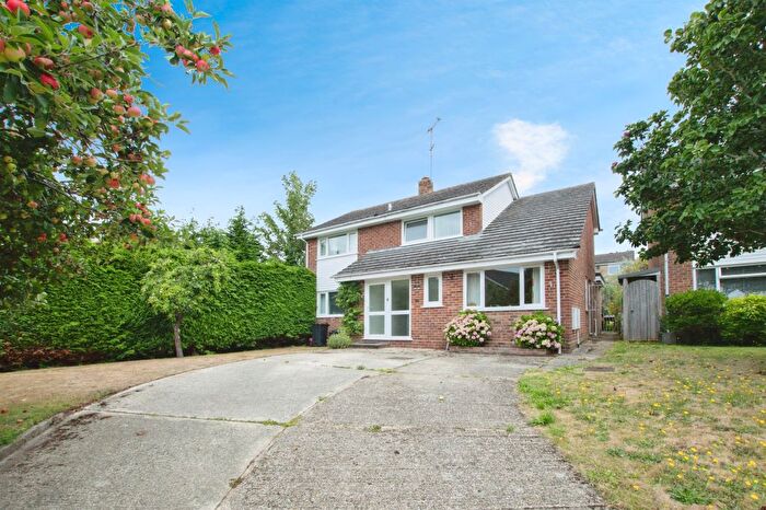 4 Bedroom Detached House For Sale In Victoria Gardens, Fordingbridge, SP6