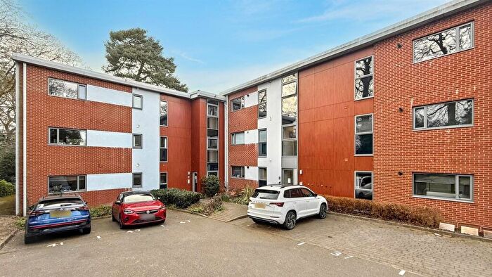 2 Bedroom Apartment For Sale In Hawthorne Gardens, Moseley, B13