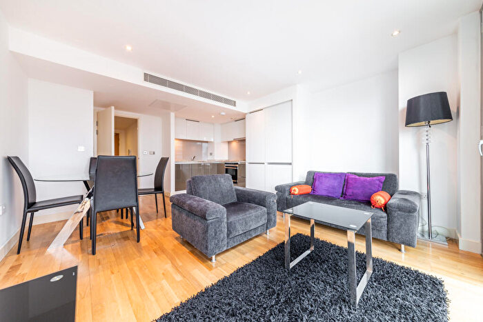 1 Bedroom Apartment To Rent In Landmark East Tower, Marsh Wall, London, E14