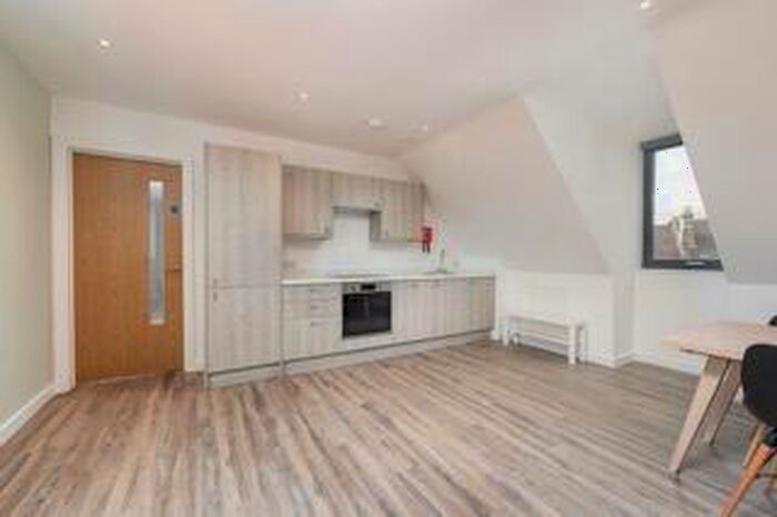3 Bedroom Apartment To Rent In Beaufort House, EX4