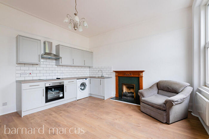 2 Bedroom Apartment To Rent In Brighton Road, Sutton, SM2