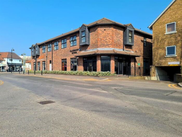 2 Bedroom Flat To Rent In Claremont House, Molesey Road, Hersham, Walton-On-Thames, KT12