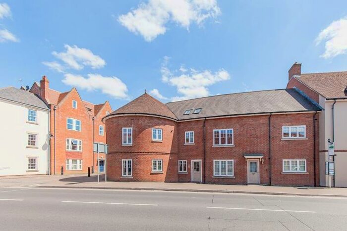 2 Bedroom Apartment To Rent In The Vineyard, Abingdon, OX14