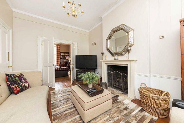 5 Bedroom Terraced House To Rent In Bow Road, Mile End, E3