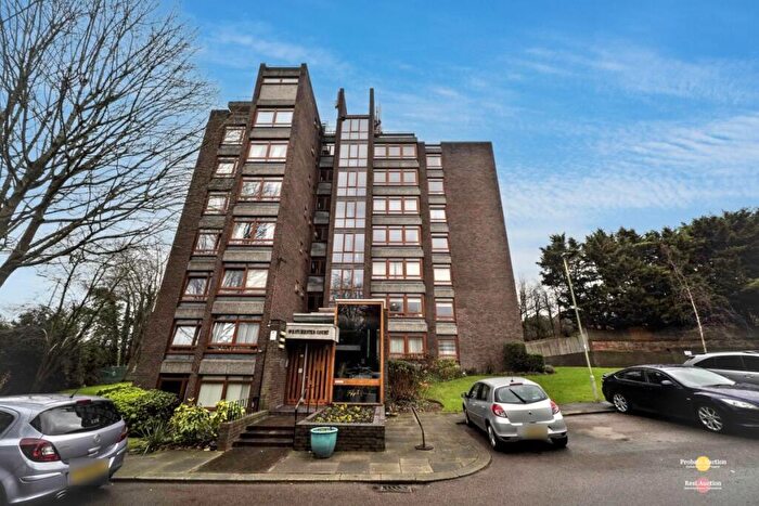 2 Bedroom Flat For Sale In Flat Westchester Court, Westchester Drive, London, NW4