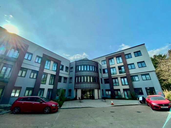 2 Bedroom Flat To Rent In Streetsbrook Road, Solihull, West Midlands, B91