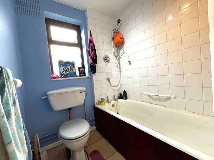 2 Bedroom Semi-Detached House For Sale In Old Lynn Road, Wisbech, PE13