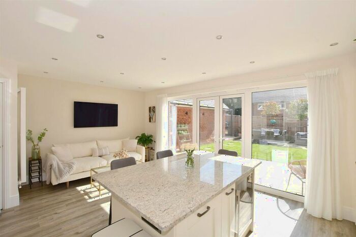 4 Bedroom Detached House For Sale In Campbell Mead, Haywards Heath, West Sussex, RH17