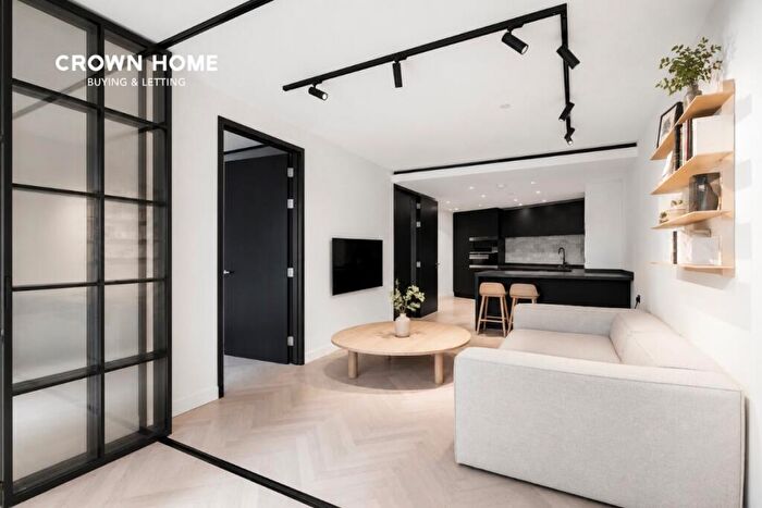 1 Bedroom Apartment For Sale In One Crown Place, Sun Street, EC2A - Photo 3