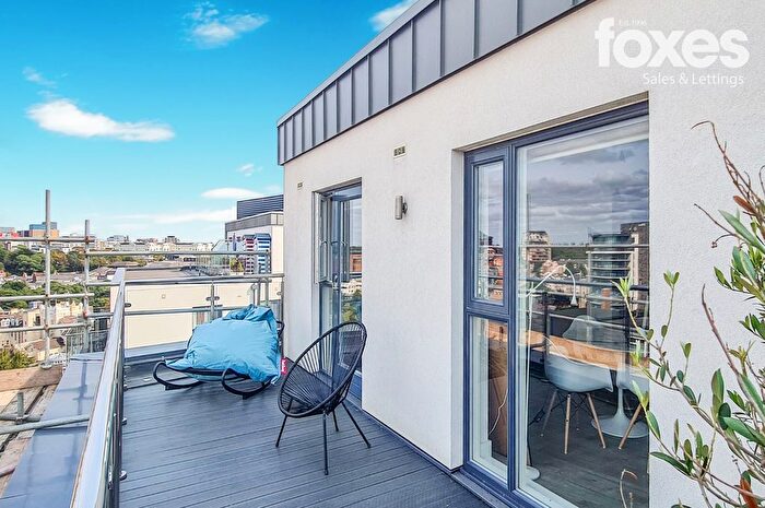 2 Bedroom Flat To Rent In West Coast, Beacon Road, Bournemouth, Dorset, BH2