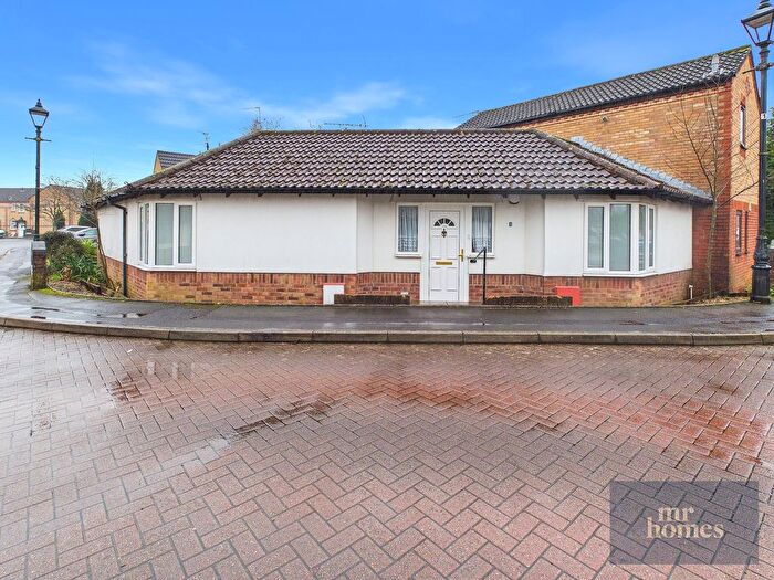 1 Bedroom Bungalow For Sale In , Walton Place, City Gardens, Grangetown, Cardiff, CF11