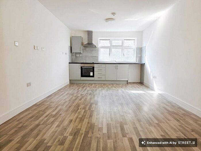 1 Bedroom Flat To Rent In Morden Arms, Rochester, Kent., ME1