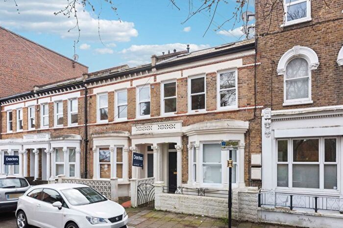 4 Bedroom Flat To Rent In Kepler Road, London, SW4