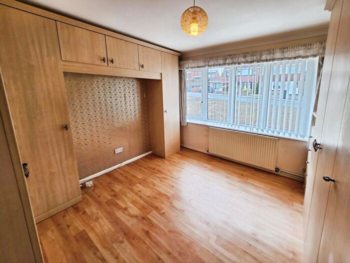 2 Bedroom Bungalow For Sale In Hales Park, Bewdley, DY12