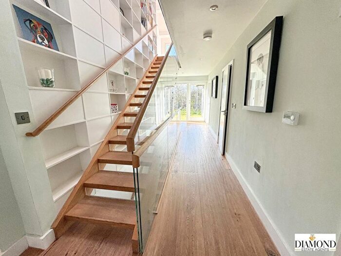 5 Bedroom Detached House For Sale In High Street, Halberton, Tiverton, EX16