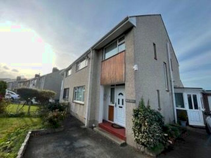 3 Bedroom Semi-Detached House To Rent In Bryn Eithinog, Bangor, LL57