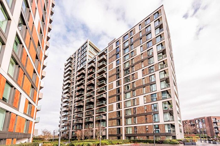 2 Bedroom Flat To Rent In Deveraux House, Duke Of Wellington Avenue, Woolwich, London, SE18