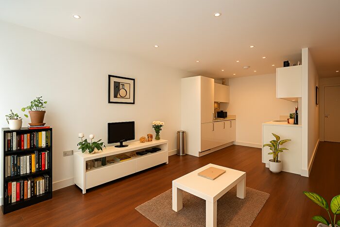 Studio To Rent In Queensland Road, Holloway Road, London, N7