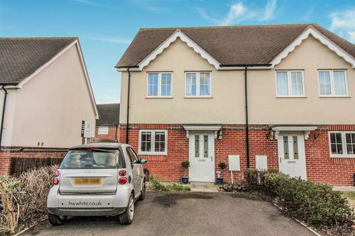 3 Bedroom Semi-Detached House To Rent In Riverdown Park - Holmes Road, SP1