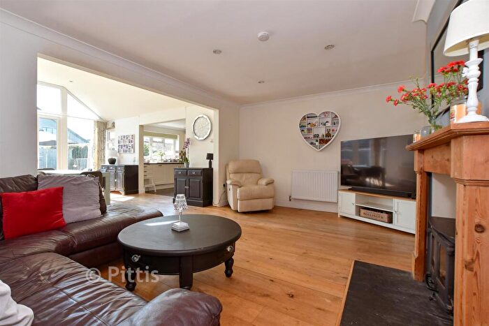 3 Bedroom Detached Bungalow For Sale In Yaverland Close, Sandown, Isle Of Wight, PO36