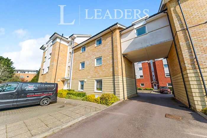 1 Bedroom Flat To Rent In Bakers Close, St. Albans, AL1