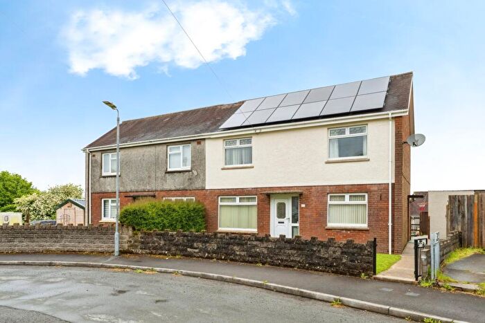 3 Bedroom Semi-Detached House For Sale In Tir Becca, Tumble, Llanelli, Carmarthenshire, SA14