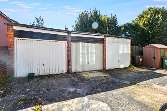 Garage / Parking To Rent In Garage, Upperton Road, BN21