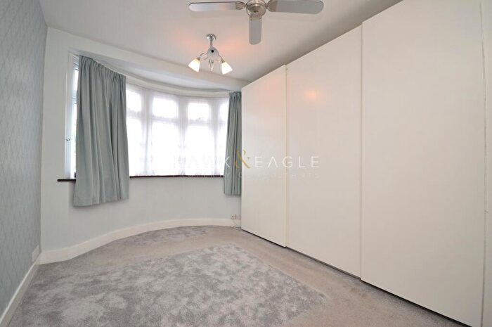 3 Bedroom Semi-Detached House To Rent In Oakleafe Gardens, Ilford, Essex., IG6