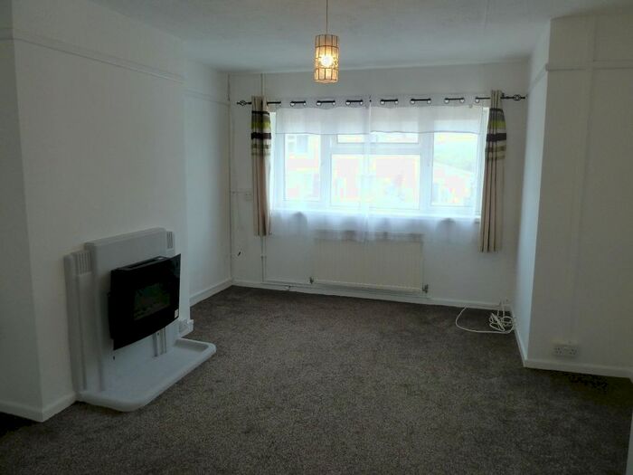2 Bedroom Flat To Rent In Capel Lane, Exmouth, EX8