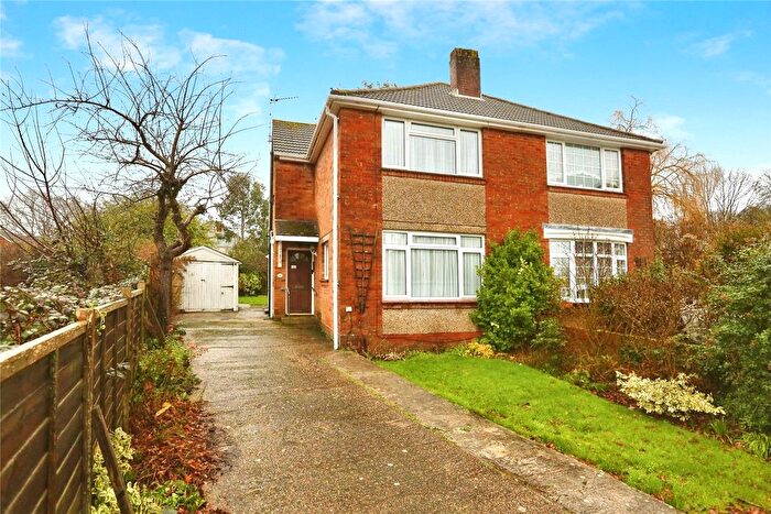 3 Bedroom Semi Detached House For Sale In Kinsbourne Way, Southampton, Hampshire, SO19