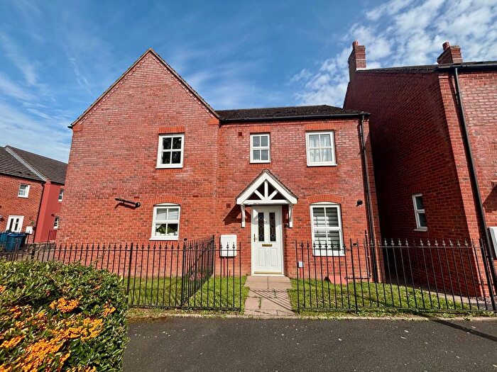 3 Bedroom Property To Rent In Bains Drive, Lichfield, WS13