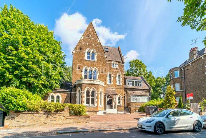 3 Bedroom Apartment To Rent In Crescent Road, Crouch End, London, N8