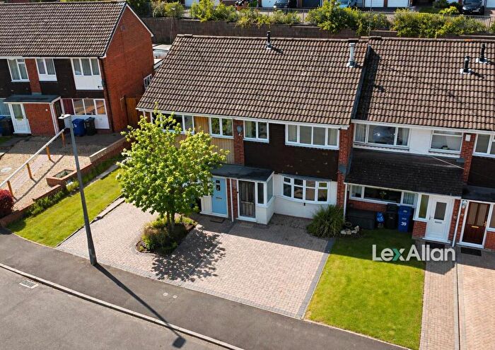 3 Bedroom House For Sale In Arlington Court, Stourbridge, DY8