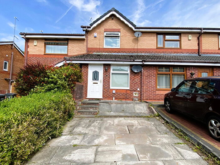 2 Bedroom Terraced House For Sale In Titchfield Road, Oldham, OL8