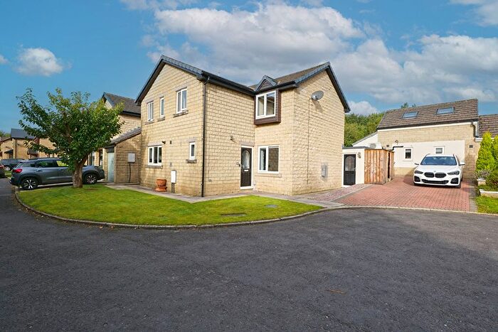 5 Bedroom Detached House For Sale In Mile End Close, Foulridge, BB8