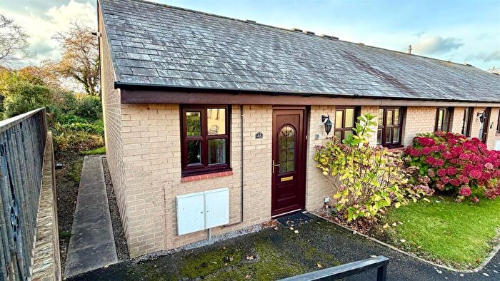 2 Bedroom Bungalow For Sale In Maes Berllan, Llandudno, LL30