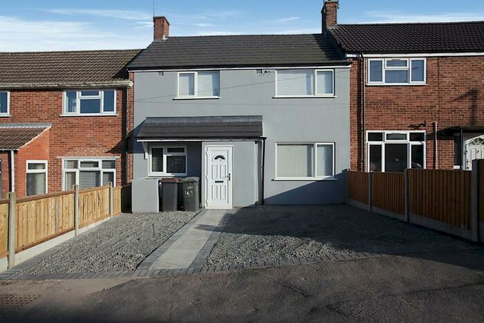 3 Bedroom Terraced House To Rent In Cedar Road, Nuneaton, Warwickshire, CV10