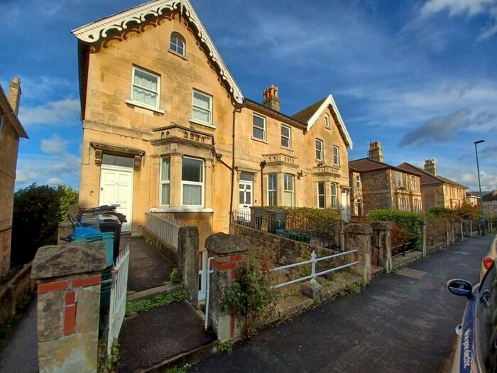 1 Bedroom Apartment To Rent In Lower Oldfield Park, BA2