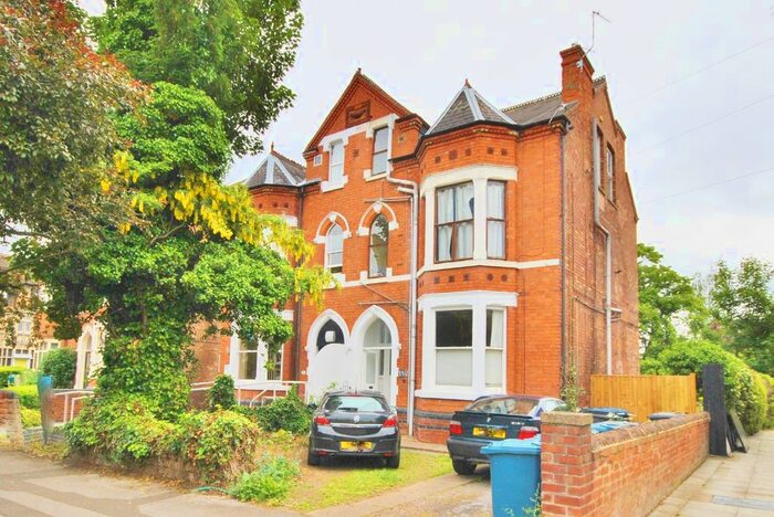 Studio To Rent In Musters Road, West Bridgford, Nottingham, Nottinghamshire, NG2