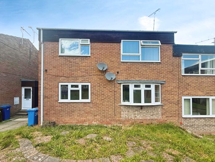 2 Bedroom Flat To Rent In Lime Grove, Chapeltown, Sheffield, S35